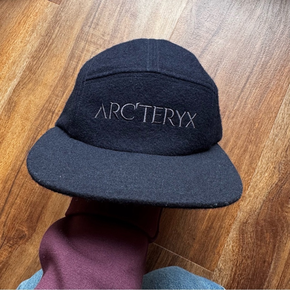 Arc'teryx 5 Panel Wool Hat Navy Blue Unisex Adults Adjustable SnapBack Cap - Picture 2 of 9